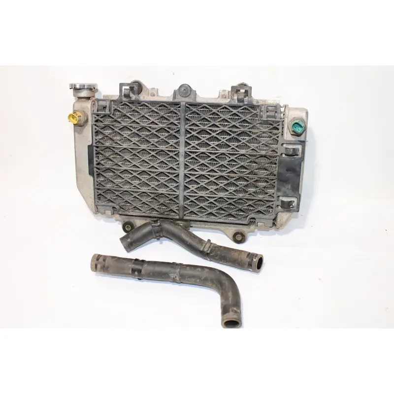 2004-2009 Yamaha Yfz450 Carb Model Radiator OEM W Hoses Slight Damage