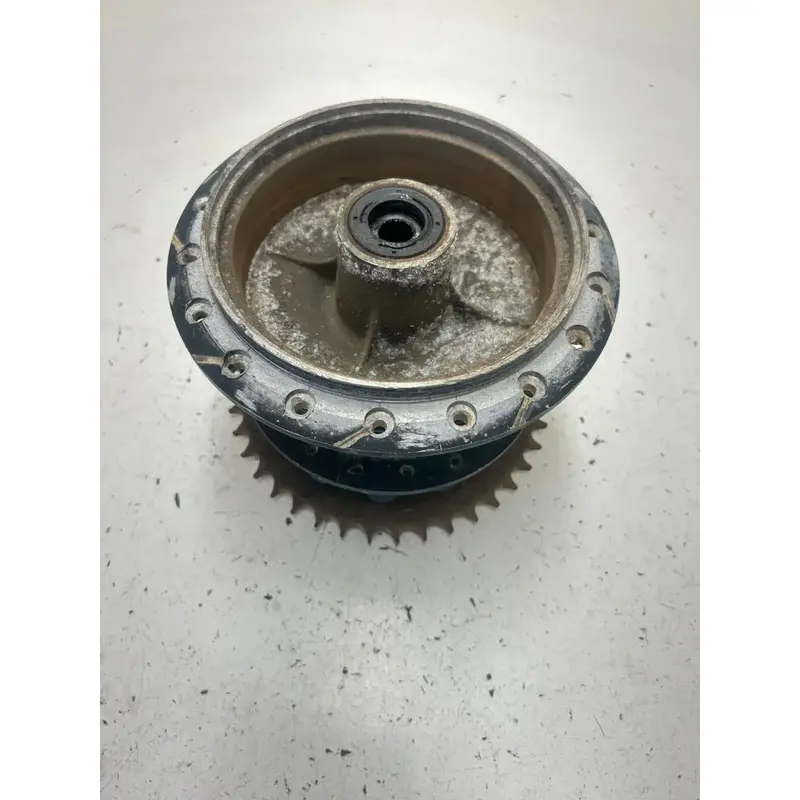 80 1980 Suzuki Ds 250 DS250 OEM GOOD! Rear Back Wheel Hub Drum Brake Sprocket