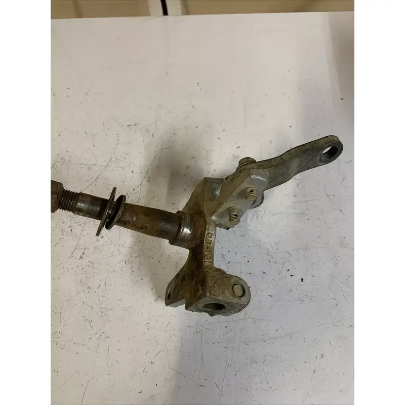 1988 Suzuki lt250t left spindle hub axle