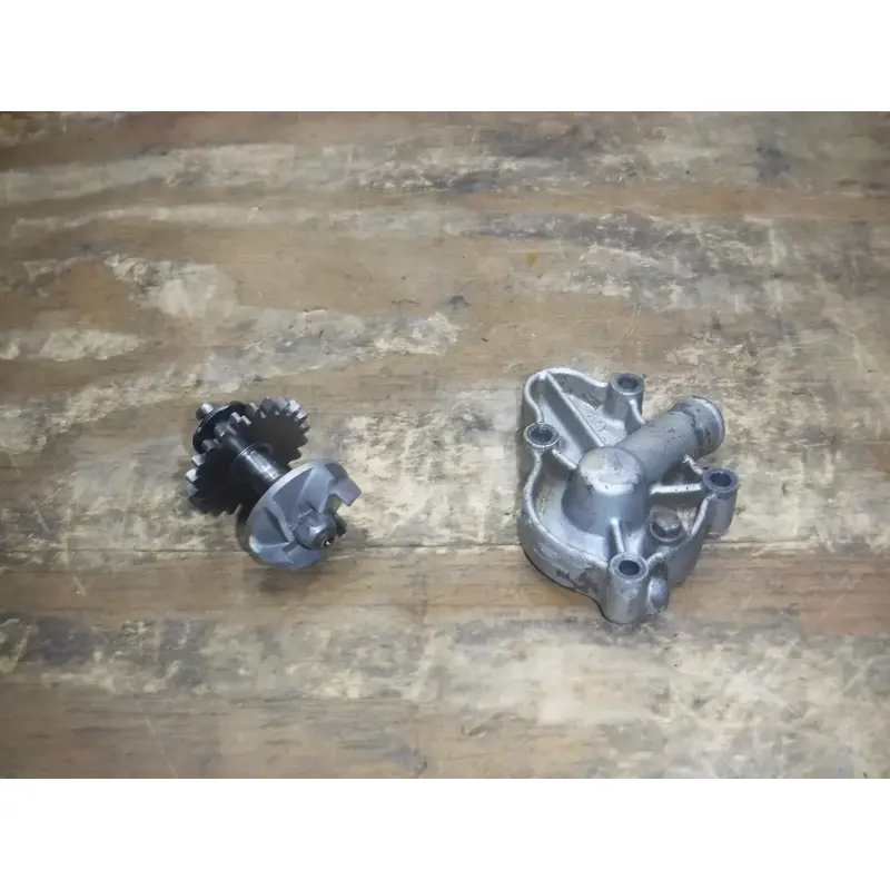 2000 Yz125 (B) Water Pump Impeller Shaft Cover Cap Fins Coolant