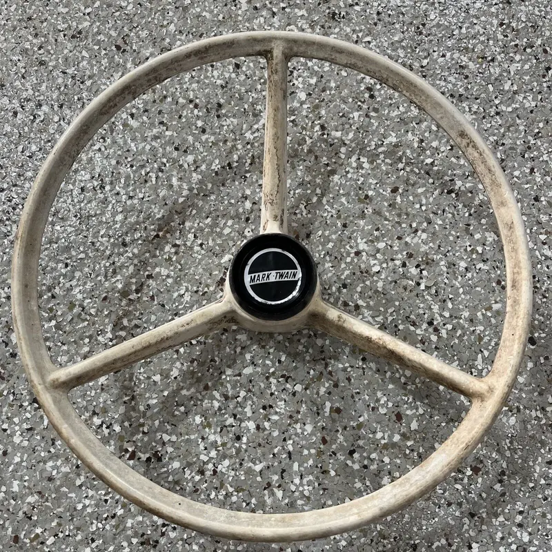 Vintage 14.5 White Boat Steering Wheel Mark Twain Hot Rod Rat Rod