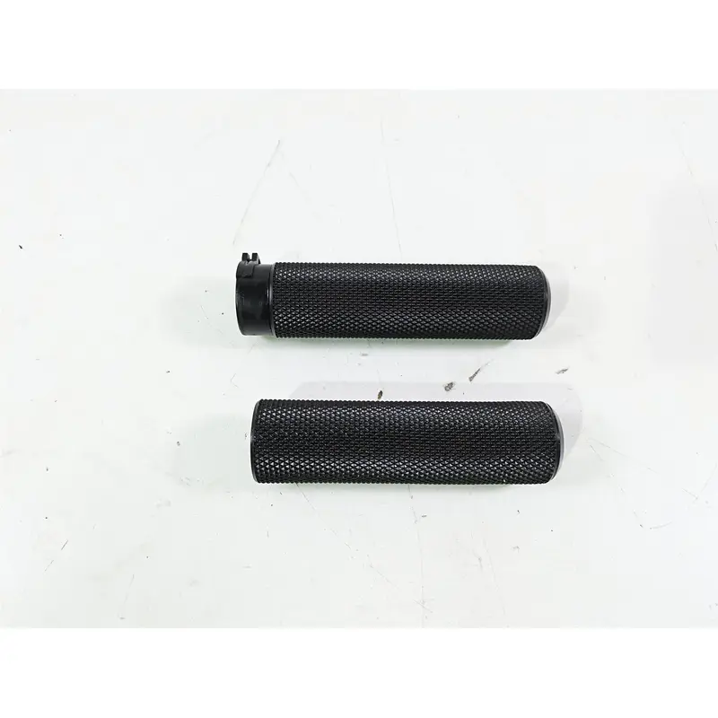 2010 Harley VRSCF Muscle Rod Arlen Ness Hand Grip Set