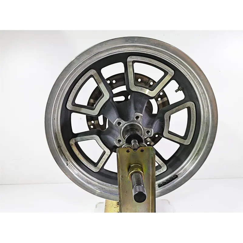 2014 Harley FXDL Dyna Low Rider Straight 17x4.5 Rear Wheel Rim Cast 40900289