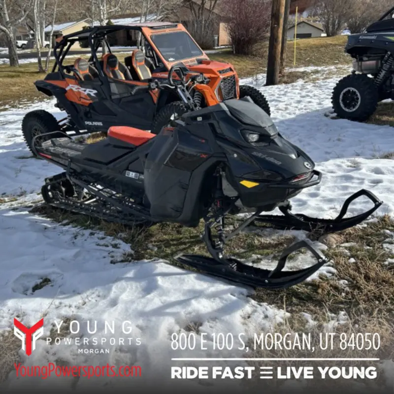 Ski-Doo Summit X 850 E-TEC Turbo R 154 SS H_Al Powder 2.5_4.5 Blk