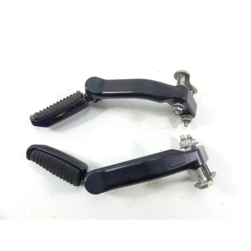 2015 Harley VRSCF Muscle V-Rod Rear Passenger Footpeg Set 50822-09 50826-09
