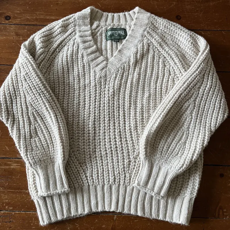American Eagle Chunky Knit V Neck Sweater Womens XS Oversized Slouchy Sage Ivory