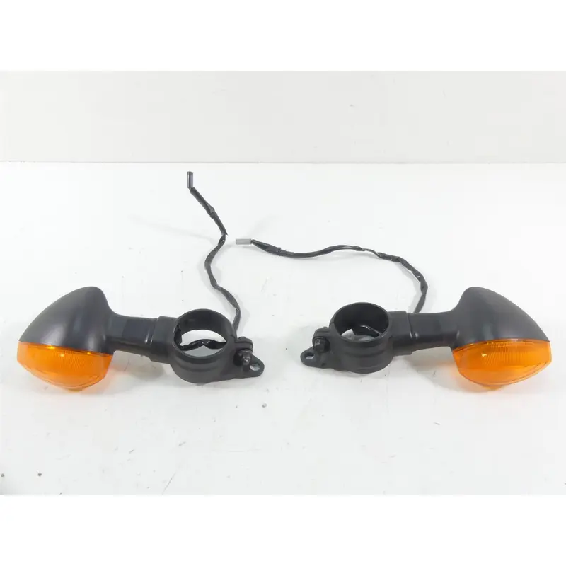 2013 Yamaha VMX17 V-Max 1700 Front Blinker Turn Signal Set 2S3-83310-10-00