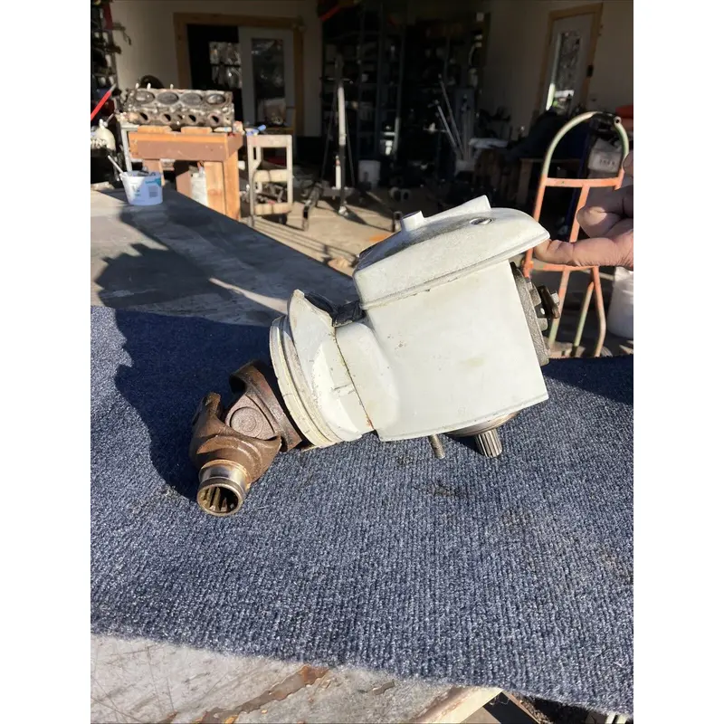 Volvo Penta 275A upper gear unit 270 280 290 26 spline 2 bolt 27109465