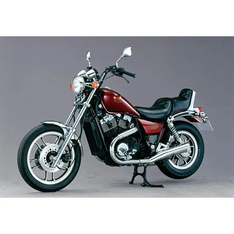 Honda NV 750 Custom